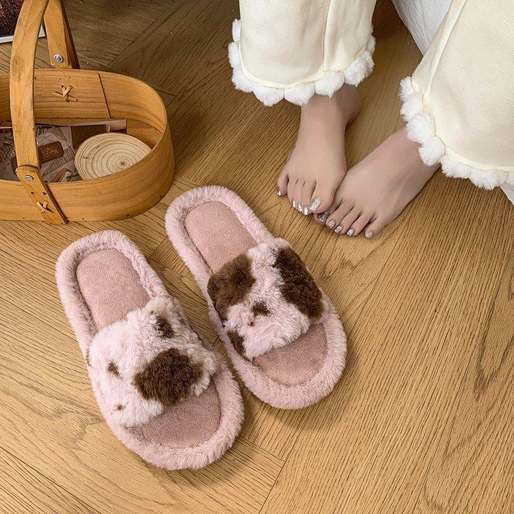 Women's One Word Slippers 2025 Autumn Winter New Cute Lightweight Non Slip Plush Shoes Comfortable Fashion Slip on Flat Slippers