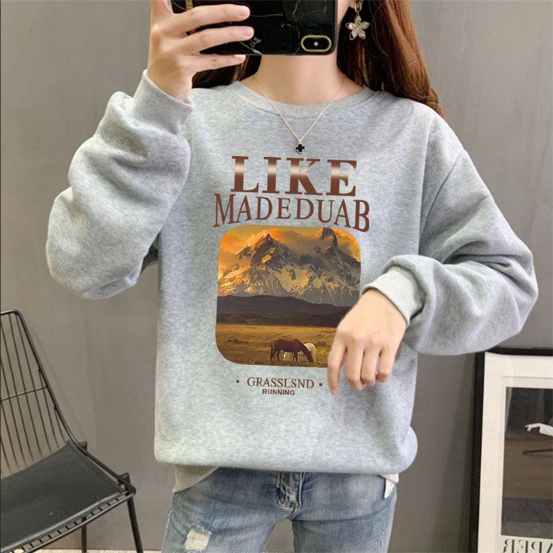 Unisex Korean Style Casual Letter Print Plus Velvet Sweatshirt, Long Sleeve, Round Neck, Loose Fit for Autumn/Winter.