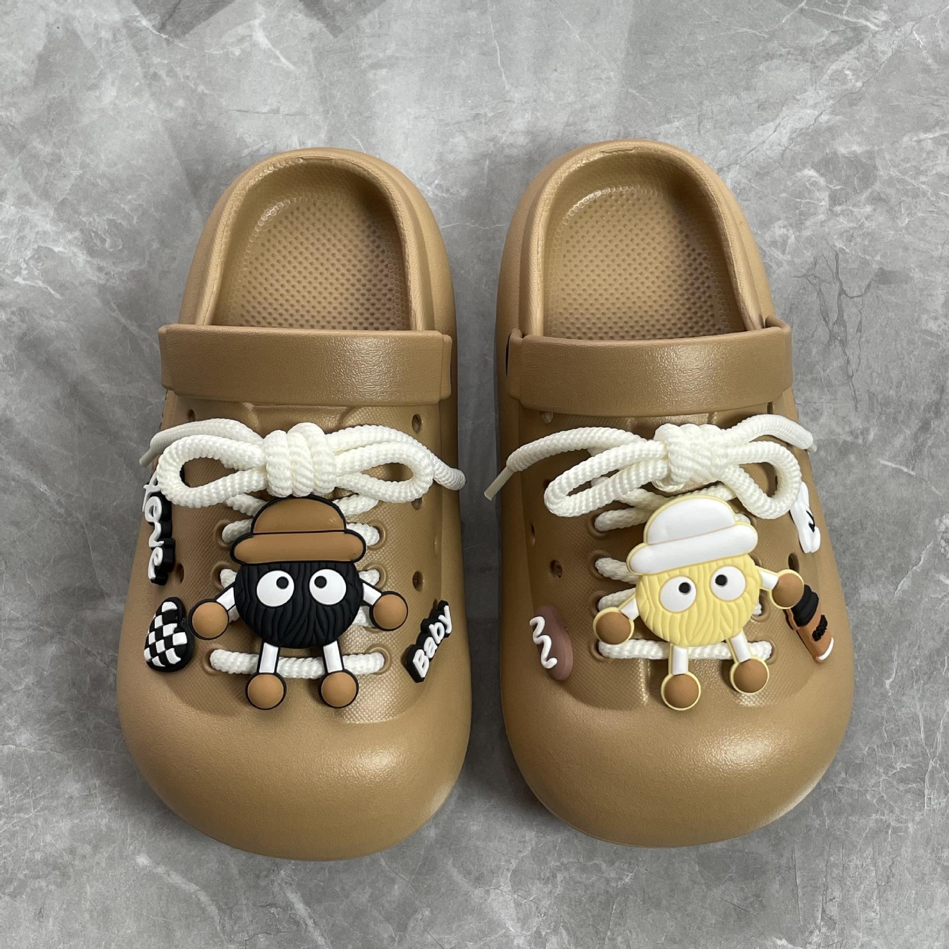 

Женские летние сандалии с дырочками, на толстой подошве, нескользящие, мультяшные угольные шарики, пляжная сумка-голова, женские сандалии с дырочками 40-41 коричневый