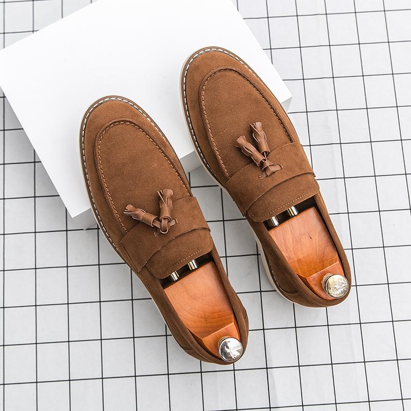 Fashion British Style Men Comfortable Pointed Tassel Loafers for Spring New Men Frosted Leather Breathable Non Slip Casual Leather Shoes