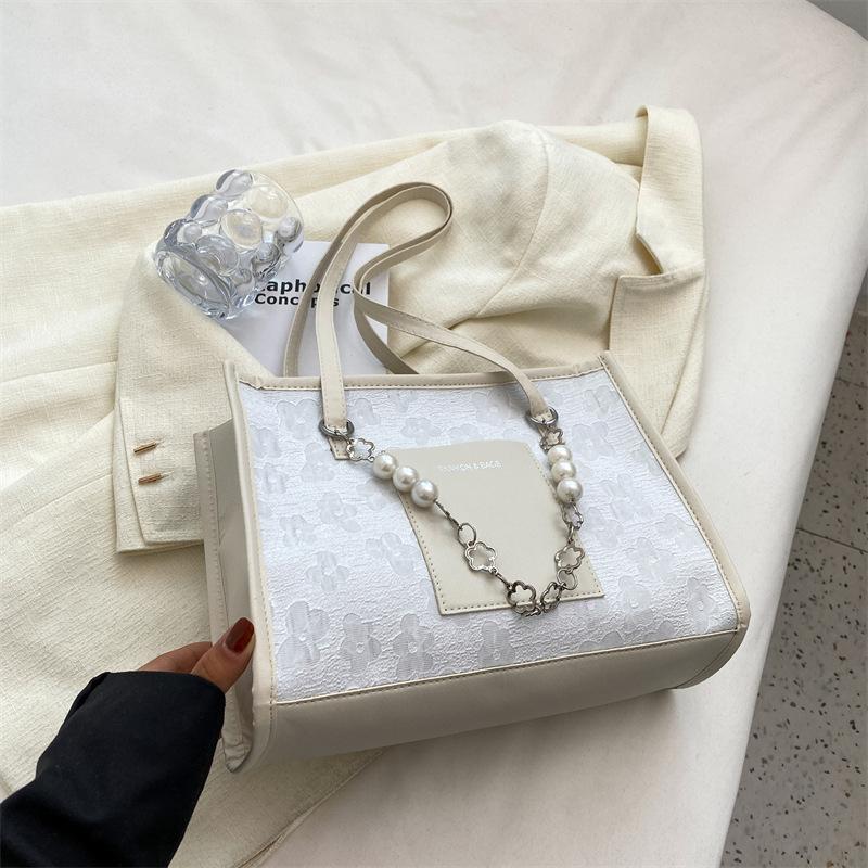 Personalized Fashion Bag Women's New Summer Large-capacity Pearl Chain Shoulder Bag Niche Design Armpit Bag