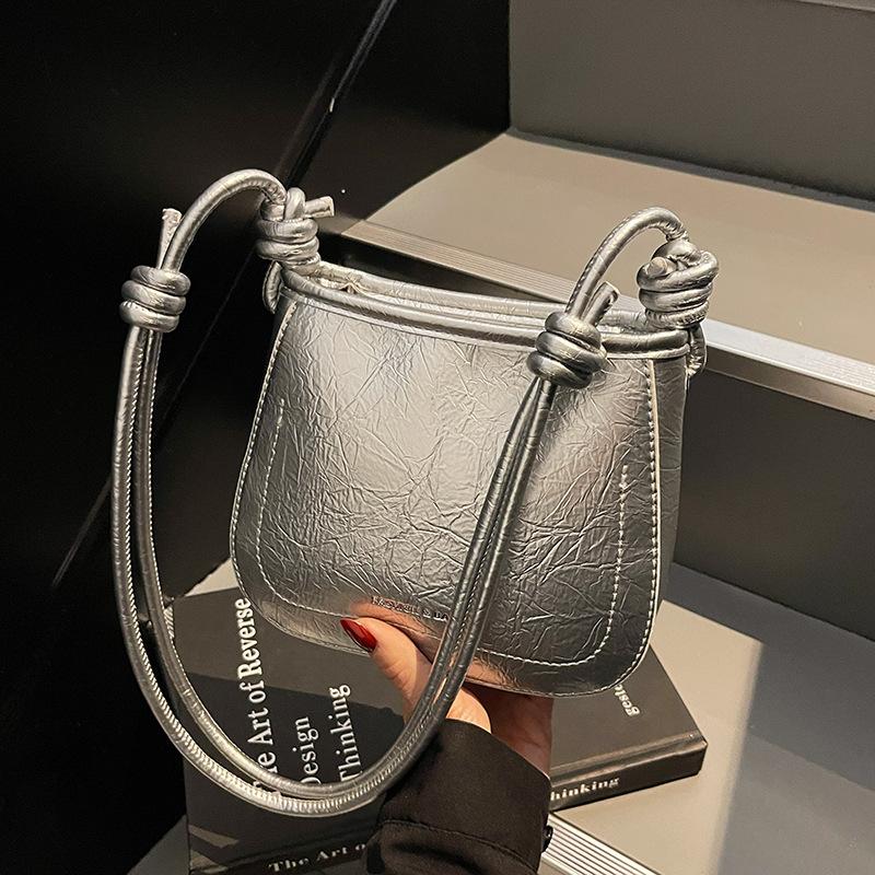 

Супер огненная мини-сумка женская маленькая сумка через плечо высококачественная новая летняя универсальная повседневная сумка для мобильного телефона легкая No specification