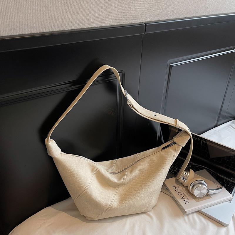 Foreign style Korean version of simple croissant bag shoulder bag 2025 summer niche texture dumpling bag casual personality croissant bag