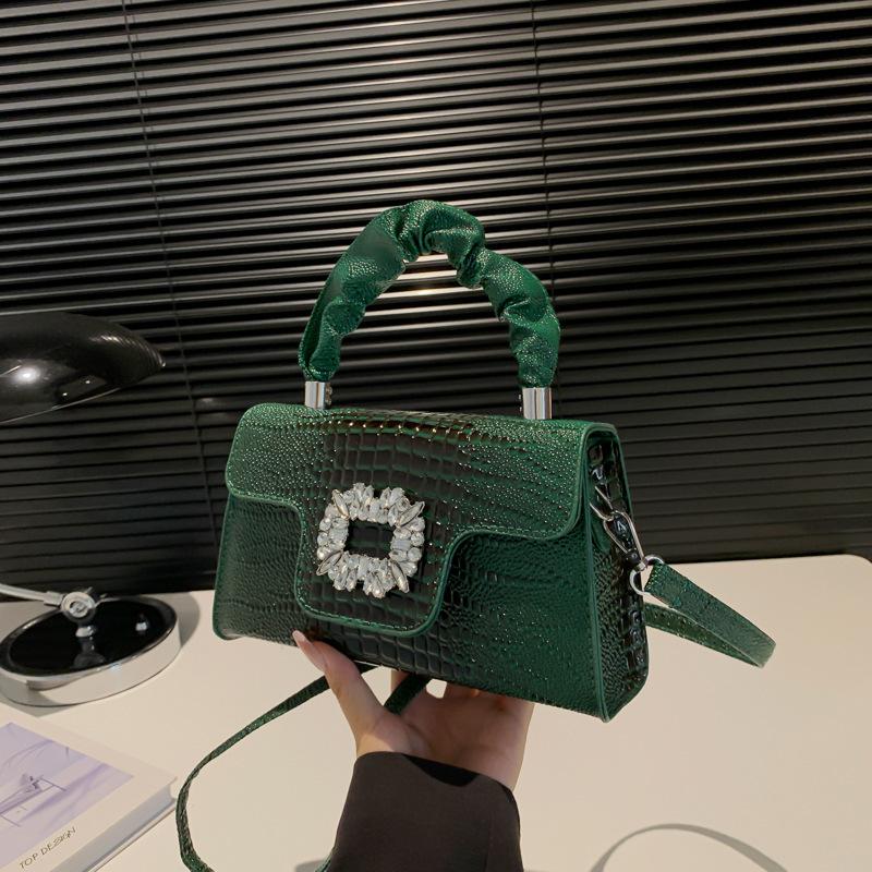 

Корейская версия простой сумки 2025 весна и лето новая повседневная ins нишевая женская сумка через плечо, сумка-мессенджер, маленькая квадратная сумка зелёный