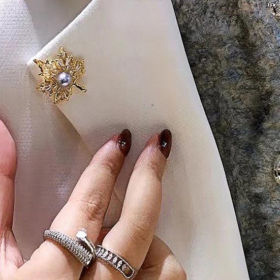 

Значок на булавке, темперамент, гальваника, стразы, геометрическая форма, декоративное платье, устойчивый к ржавчине, цветной кубический цирконий