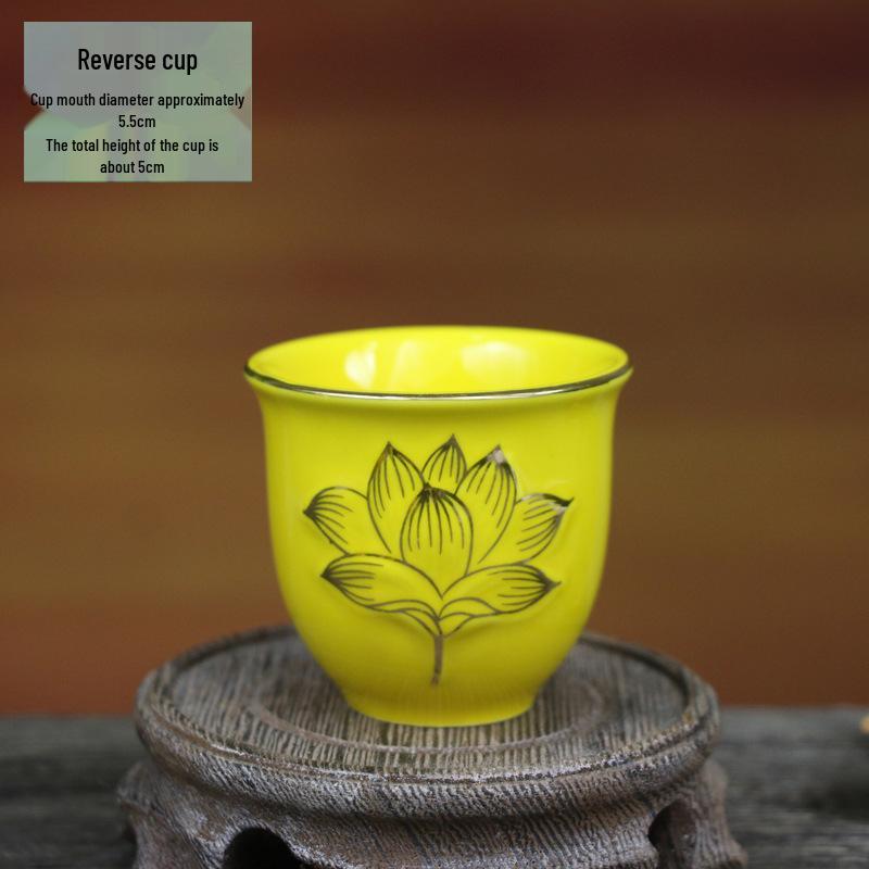 Keramische Opferbecher für Buddha, Guanyin und den Gott des Reichtums - Klein, Perfekt für Weihwasser und zum Anziehen von Reichtum.