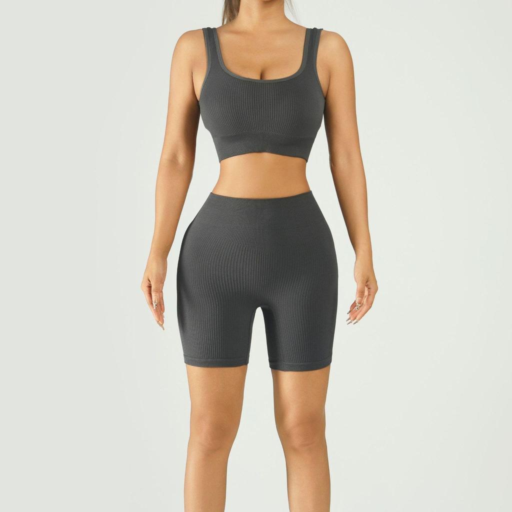 Ribbed Band Outerwear: Tight-Fit Bra & High-Waisted Sports Shorts Yoga Set with Chest Pads - Quick-Dry Peach Fitnesswear.