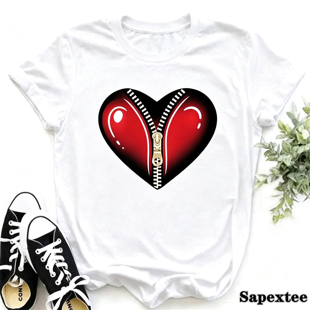 2027 New Finger Heart T Shirt Unisex Tops Korean Ulzzang Graphic Tees Unisex Fashion Unisexs T Shirts 90s Girls Black Shirt