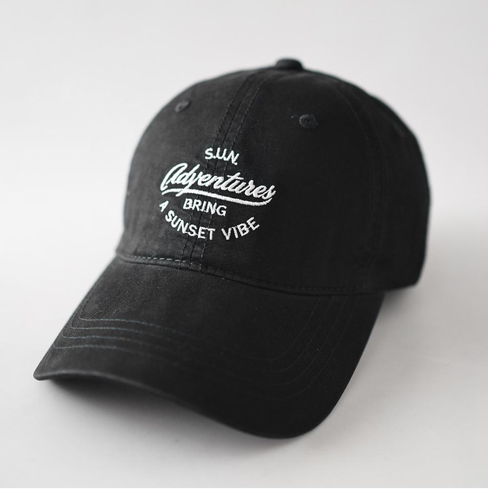 Fashion Hat Niche Soft Top Retro Letter Embroidery Solid Color Baseball Cap for Men and Women Couples Casual Fashion Versatile Cap