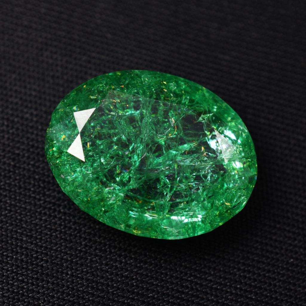 Natural Green Emerald Loose Gemstone 8.30 ct Oval Cut for Jewelry Making and Gem Collections