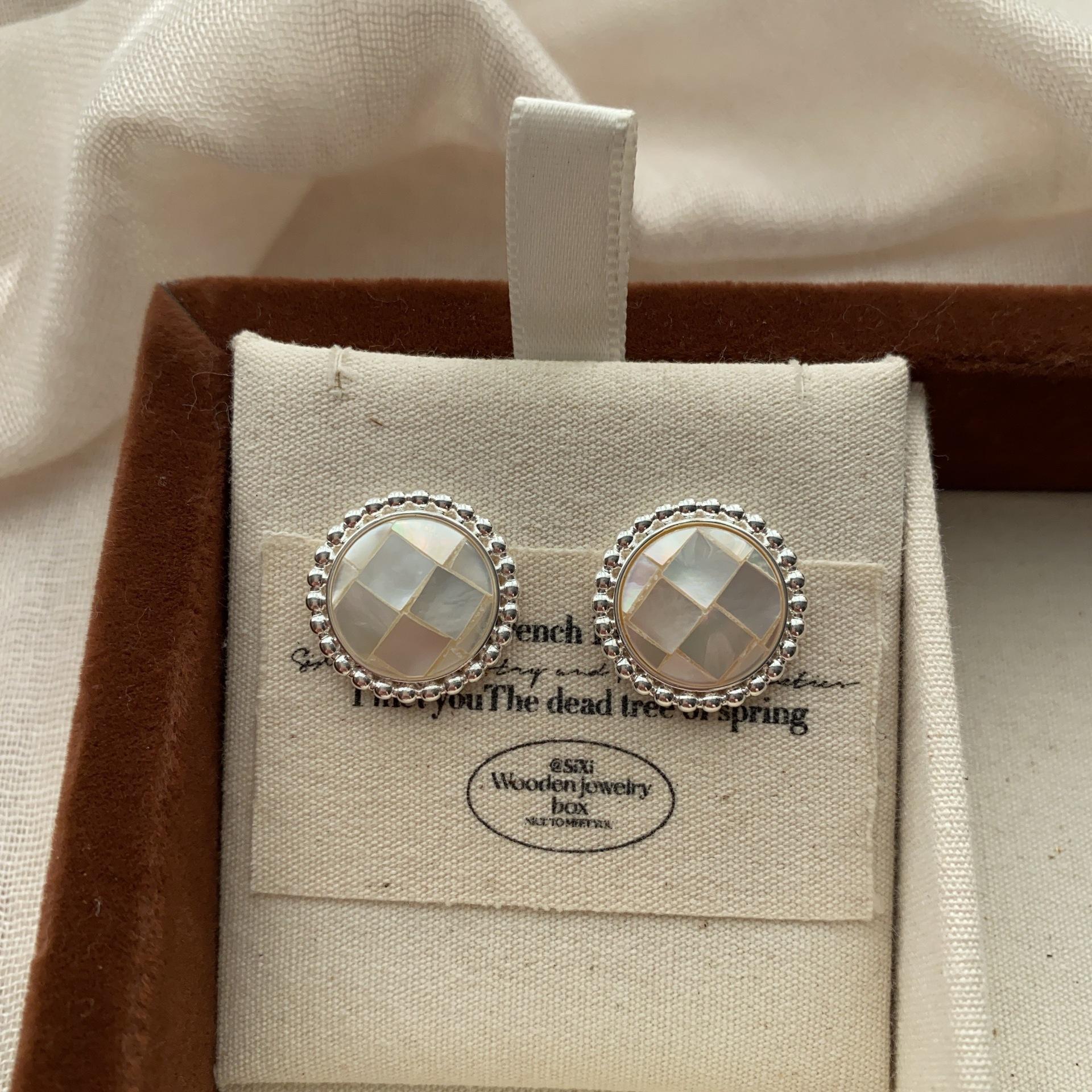 Круглые Квадратные Классические Серьги-Гвоздики Ракушка Ретро Элегантность Легкая Роскошь Темперамент Универсальные Нишевые Простые И Изысканные