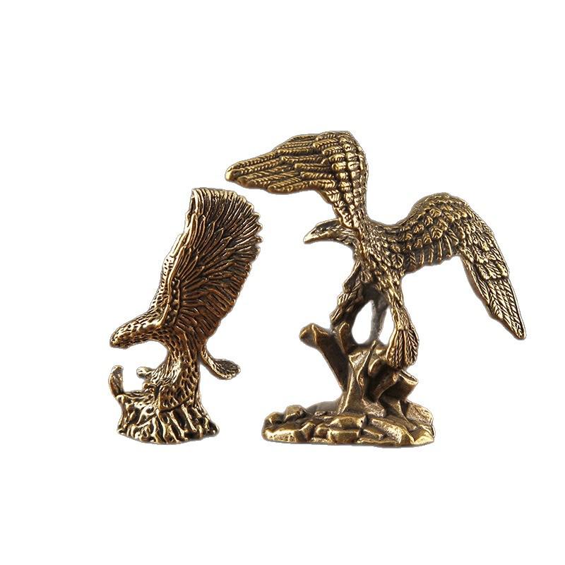 Retro Brass Eagle with Spreading Wings - Creative Desktop Ornament and Tea Pet Handicraft