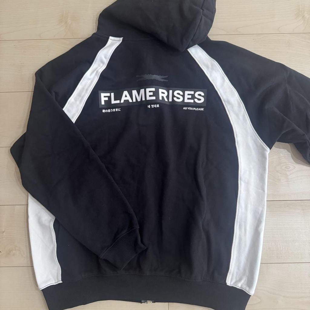 [USED] LE SSERAFIM FLAME RISES ZIP-UP HOODIE