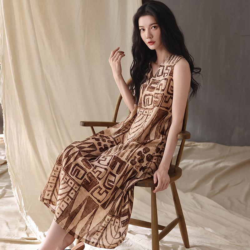 Summer New Women's Lyocell Nightdress Suspender Loungewear Fashionable Breathable Loose Chest Pad Medium and Long Dress