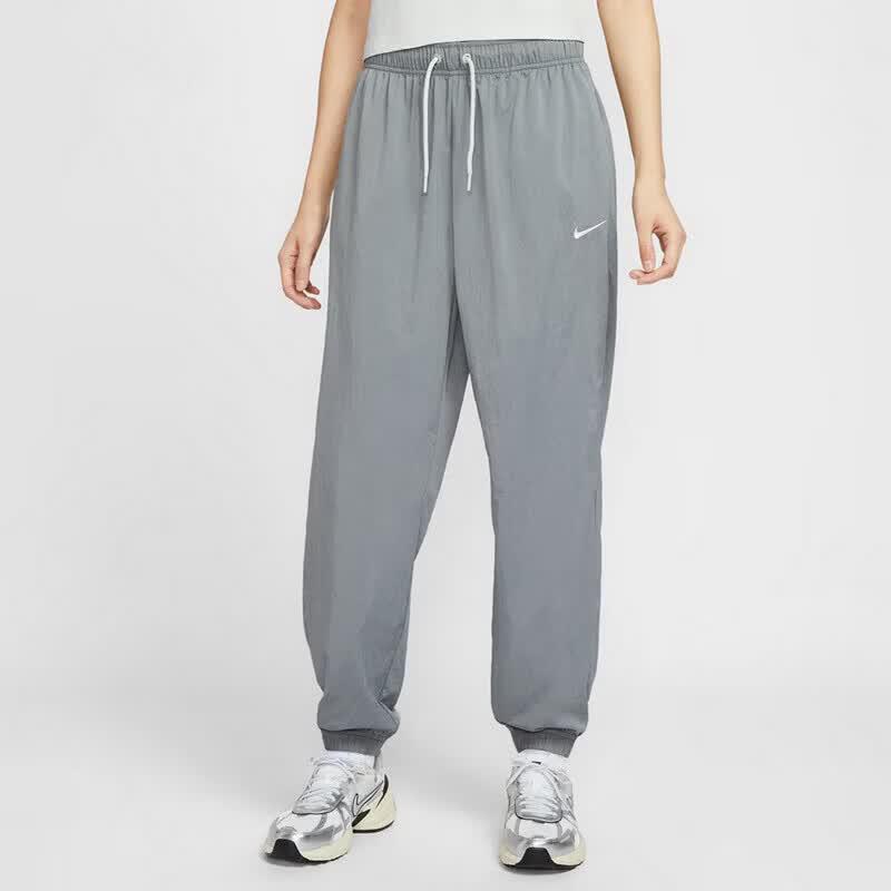 Nike Women s Woven Casual Pants L