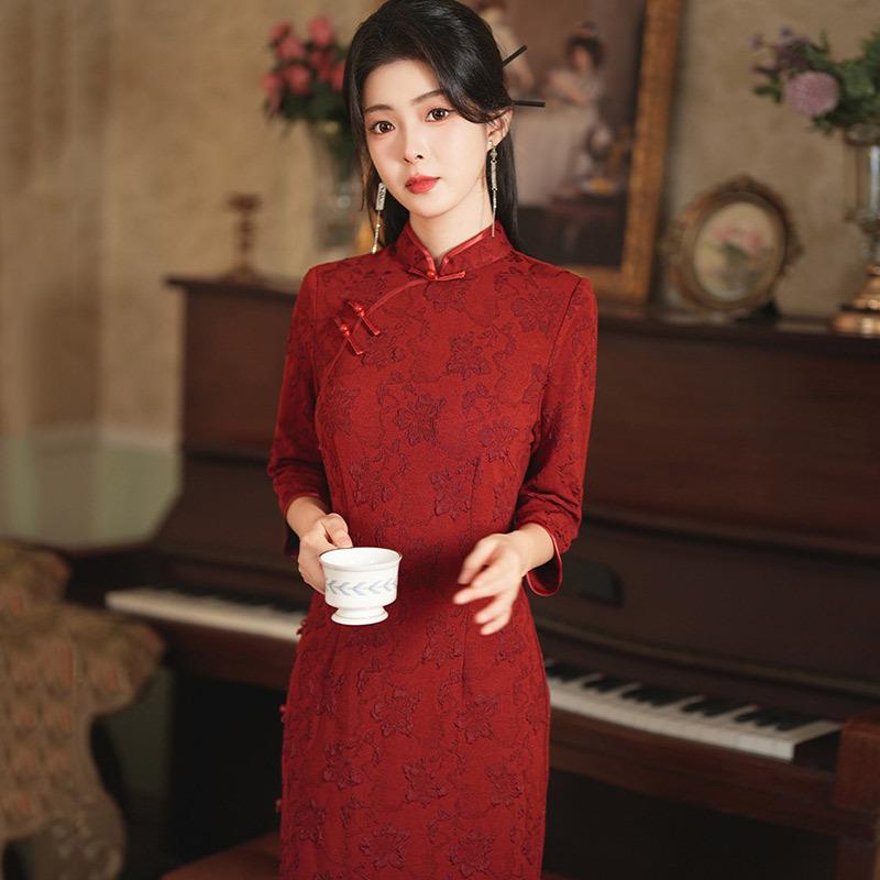 Red national style new Chinese long-sleeved cheongsam improved young women's high-end sense retro slim waist spring and autumn