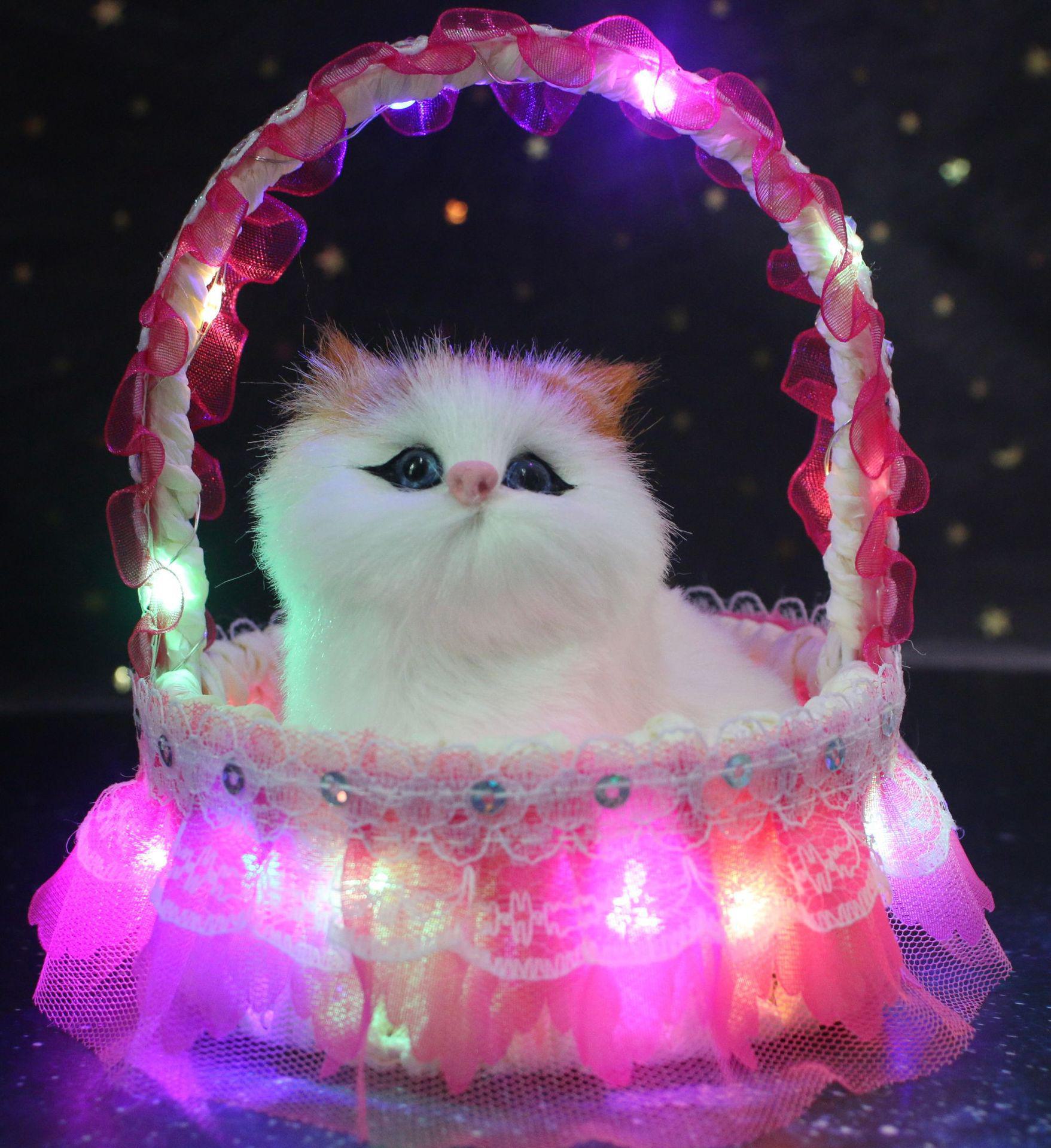 

Говорящий котенок, плюшевый, с подсветкой и блестками: Имитация кота в корзине, идеальный подарок для девушки sequined basket cat with light розы красного