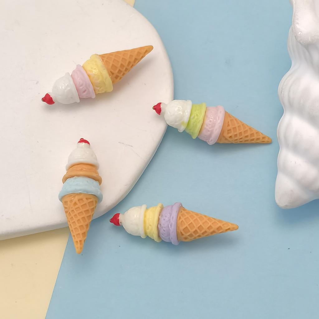 100pcs Mini Simulated Three-layer Ice Cream Cone Ice Cream Resin Crafts Doll House Miniatures Decoration Doll Accessory