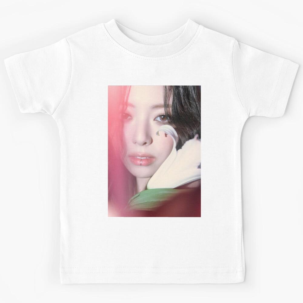 YUNA ITZY (KPOP) Kids T-Shirt 140