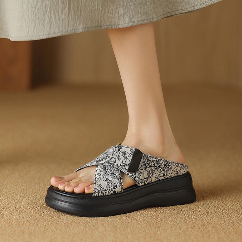 Summer Women's Outer Slippers Comfortable Non-slip Thick-soled Slippers Round Head National Style New Large Size Herringbone Cool Slippers