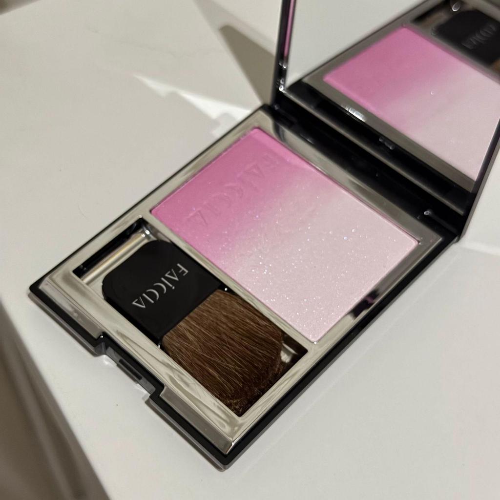 Faiccia Yun Gradient Blush & Highlighter: Nude Multi-Use Suq*u Series Dupe