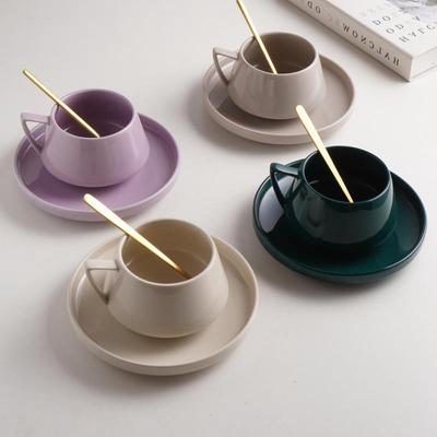 Einfache Kaffeetasse aus Keramik, Smaragdbecher, kleine exquisite Instant-Tasse und Untertasse, Nachmittagstee-Set