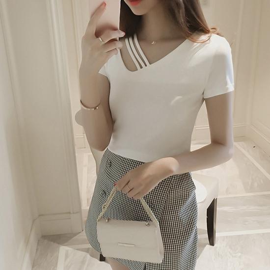 Summer Korean Version Slimming Short Sleeved Solid Color Base Shirt V-neck Shoulder Slip T-shirt Fashion Women's Clothing