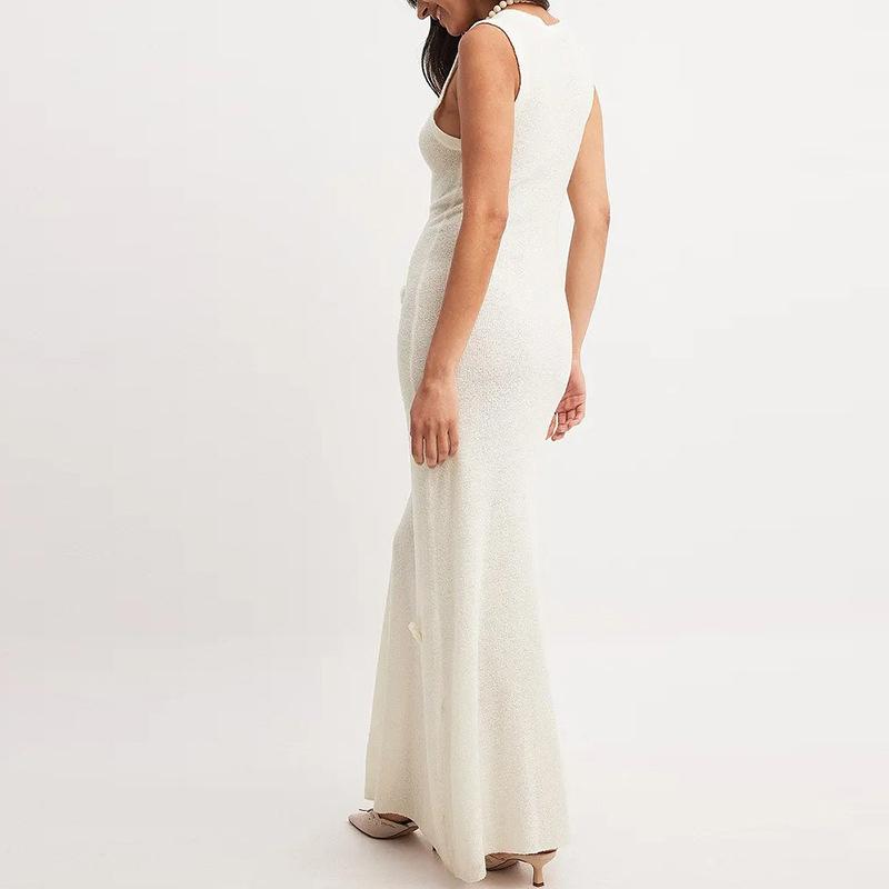 Длинное трикотажное платье с V-образным вырезом — фото 7