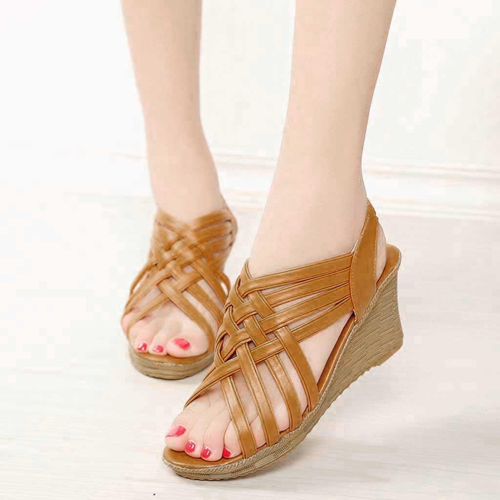 

Woman High Platforms Cut Outs Pattern Checkered Belt Shoes коричневий