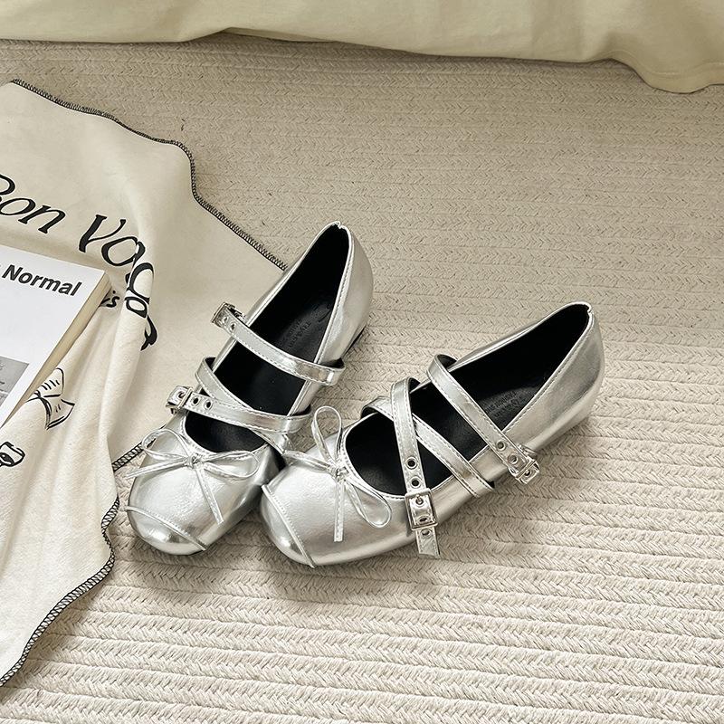 

Niche silver bow Mary Jane shoes women s 2025 autumn new French flat ballet shoes jk small leather shoes 35