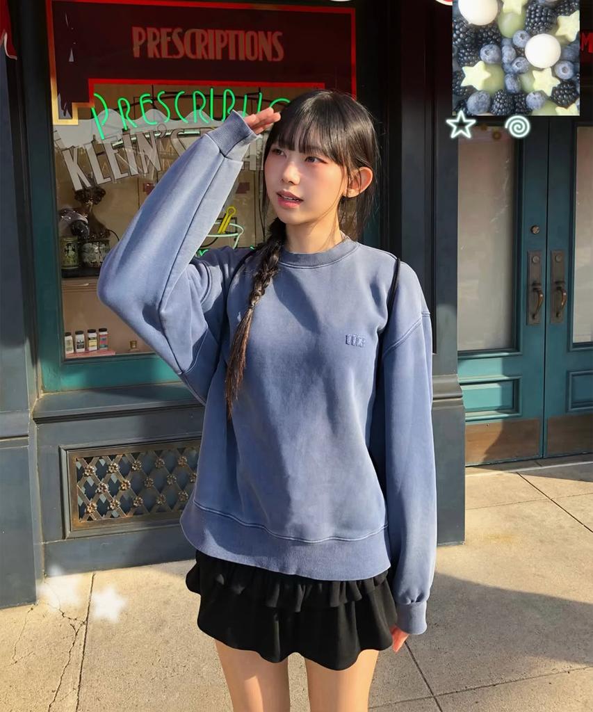 Matile Me Washed Overlay Sweatshirt / Navy