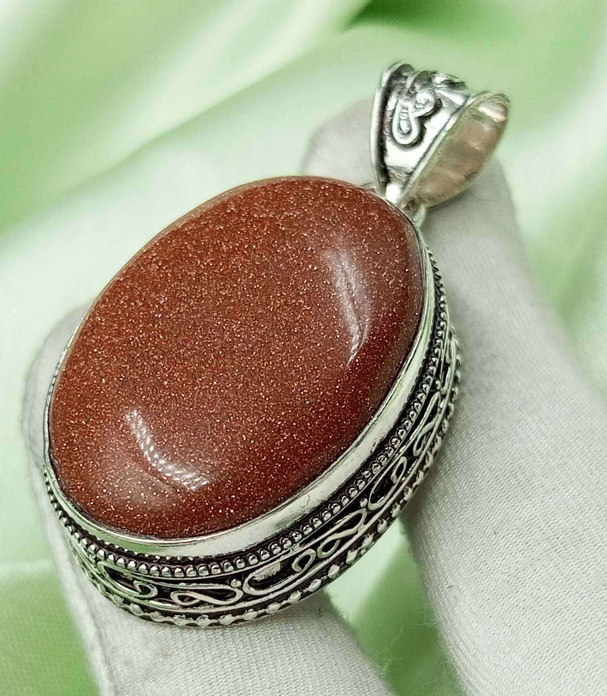 

Подвеска Sunstone из стерлингового серебра 925 пробы с антикварным винтажным покрытием, приблизительно 2 дюйма, овальная подвеска AVPP69