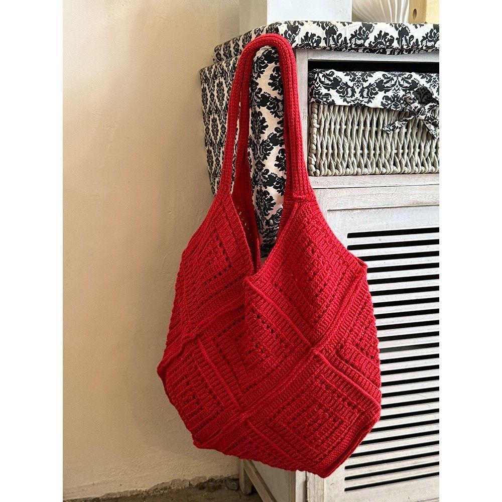 New Handmade Hollow Knitted Bag Women's Large-capacity Seaside Vacation Shoulder Bag Casual Versatile Commuter Tote Bag