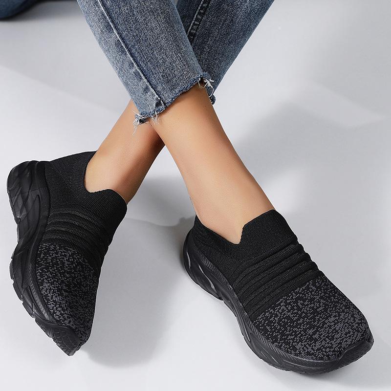 Fashion Plus Size Women's Sneakers Slip On Breathable Flats Casual Shoes Outdoor Lightweight Soft Bottom Non-slip Sports Running Shoes