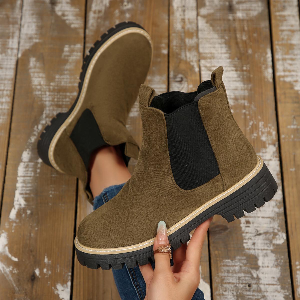 

Women Boots New Thick Sole Casual Chelsea Boots Trend Outdoor Shoes Women Chunky Heel Platform British Style Ankle Boots 42
