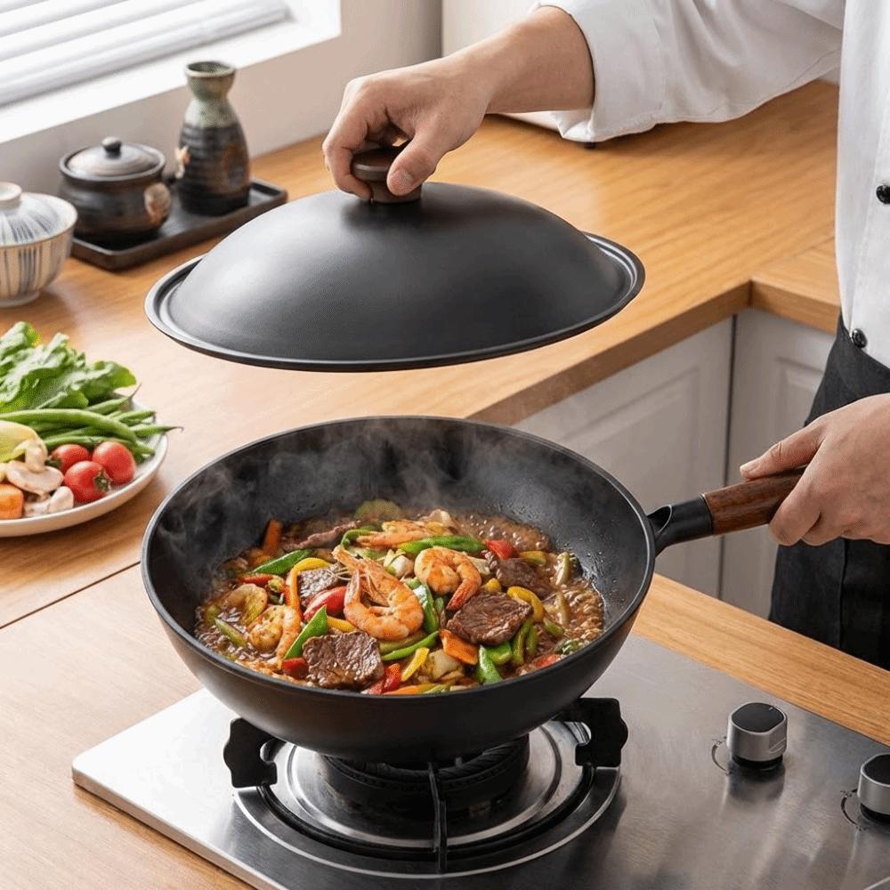 Hand-forged Cast Iron Wok Pan with Lid Wooden Handle Titanium Iron Pot Non Stick Kitchen Cooking Tools Chinese Wok All Stoves