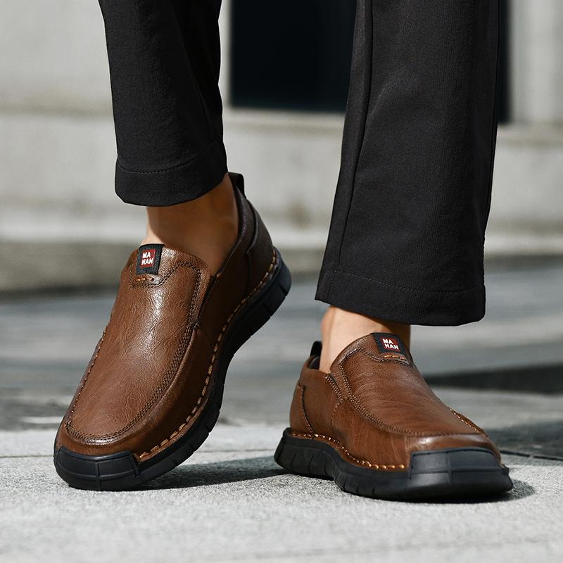 Fashion Lightweight Men's Loafers Comfortable Walking Shoes Non-Slip Soft Sole Slip-On Shoes for Men Breathable Business Casual Shoes