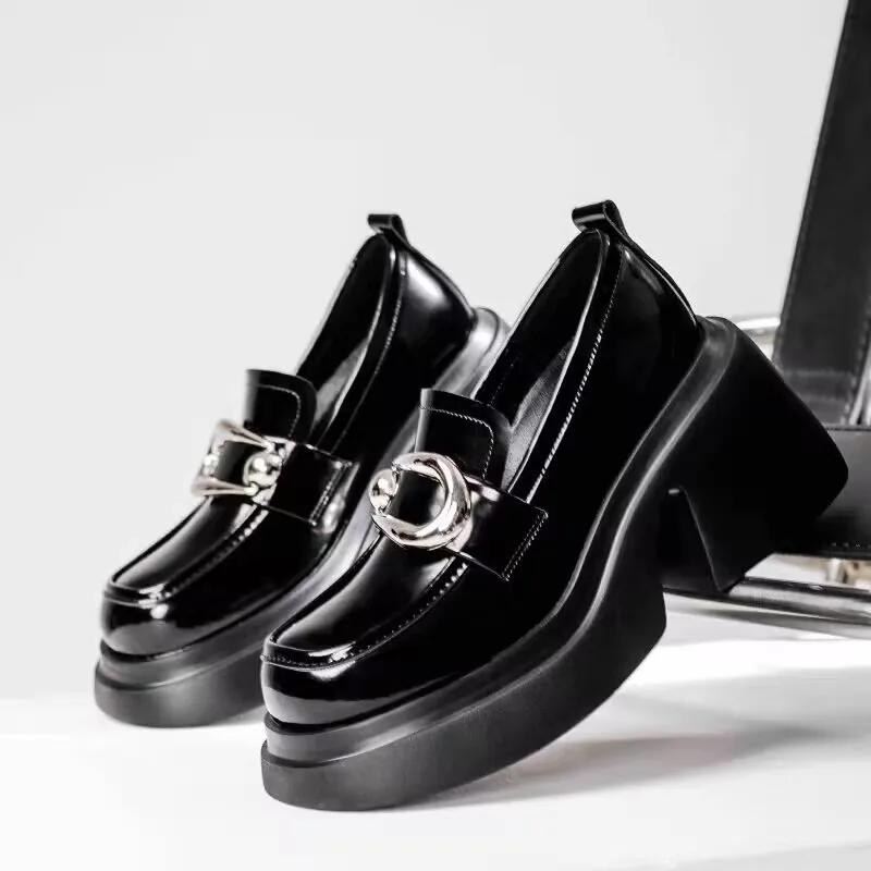 2024 New High Quality Round Toe Solid Color Women's Loafers with Metal Decoration Casual Mid-heeled Sleeve Women's High Heels