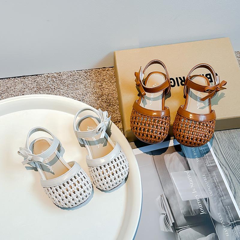 Children's hollow sandals2026Summer new style girls' solid color woven hollow half-sandals for toddlers, young and older children