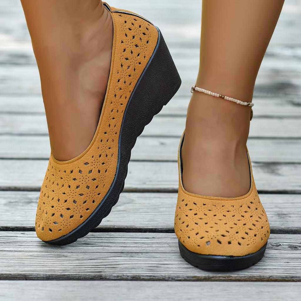 Fashion Hollow Out Breathable Single Shoes Summer New Slip On Round Toe Shallow PU Leather Soft Sole Mid Heel Pumps Zapatos De Mujer