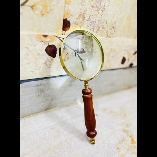 

Збільшувальне скло з дерев яною ручкою 4 дюйми