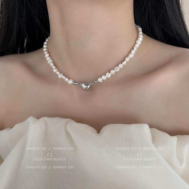 Pearl love magnet necklace women's niche simple cold wind collarbone chain design sense neck chain accessories