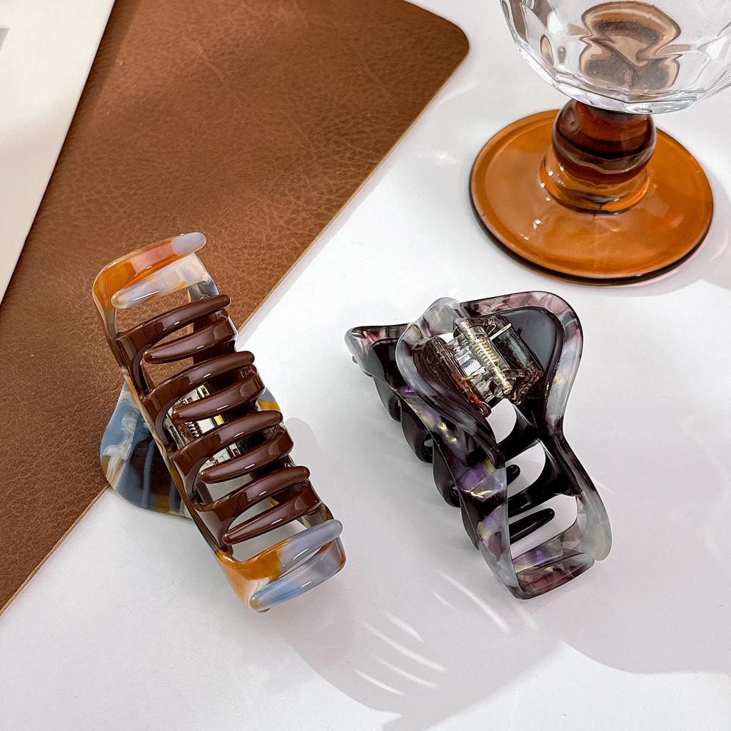 Fashionable Acetate Hair Claw With Geometric Lines Beautiful Hair Clip For Women