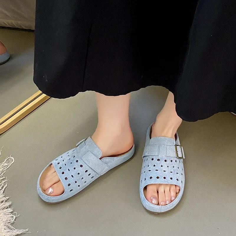 

Модная обувь для женщин 2025 Новые женские шлепанцы с открытым носком Модные уличные пляжные повседневные летние шлепанцы с ремешком и пряжкой Удобные шлепанцы на плоской подошве 35
