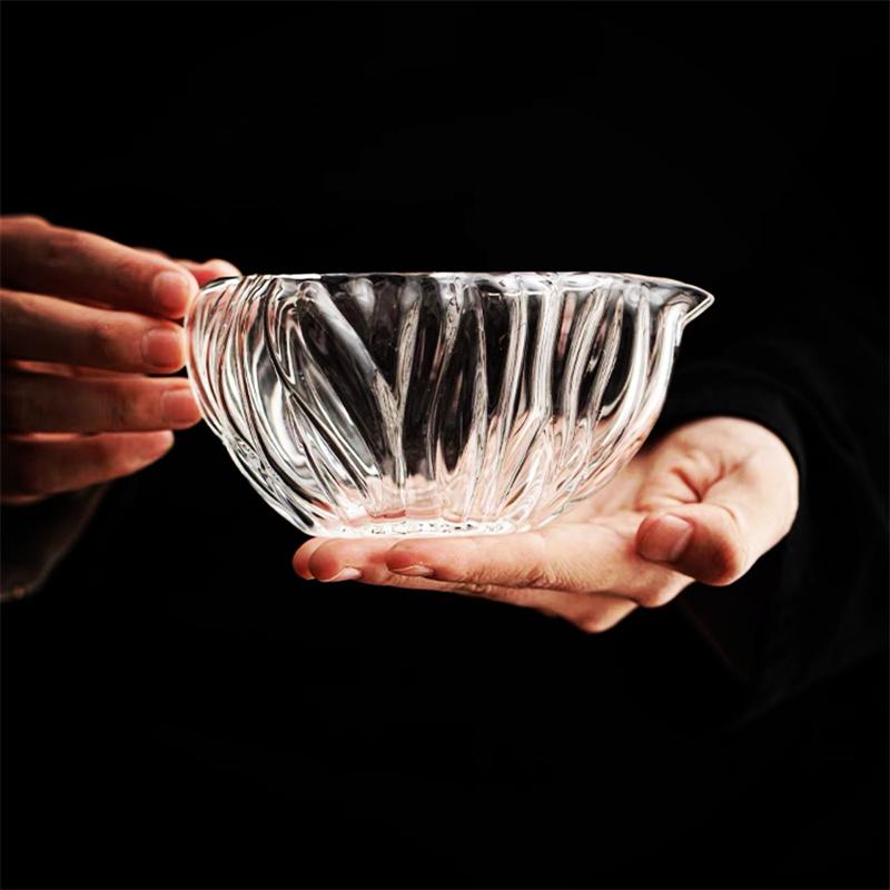 

250ml Lotus Leaf Heat-resisting Glass Fair Cup Tea Pitcher Kungfu Tea Divider Chahai Brewing Tea Special Tea Set 250ML чистый