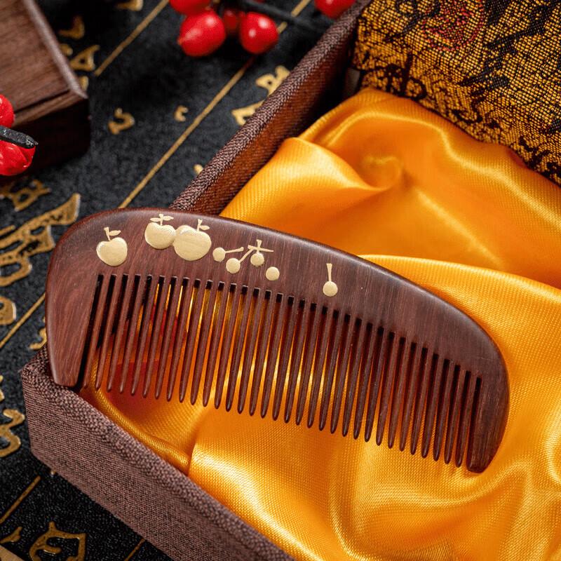 Коричневый Сандаловый Гребень с Лаковой Росписью Му Цзян