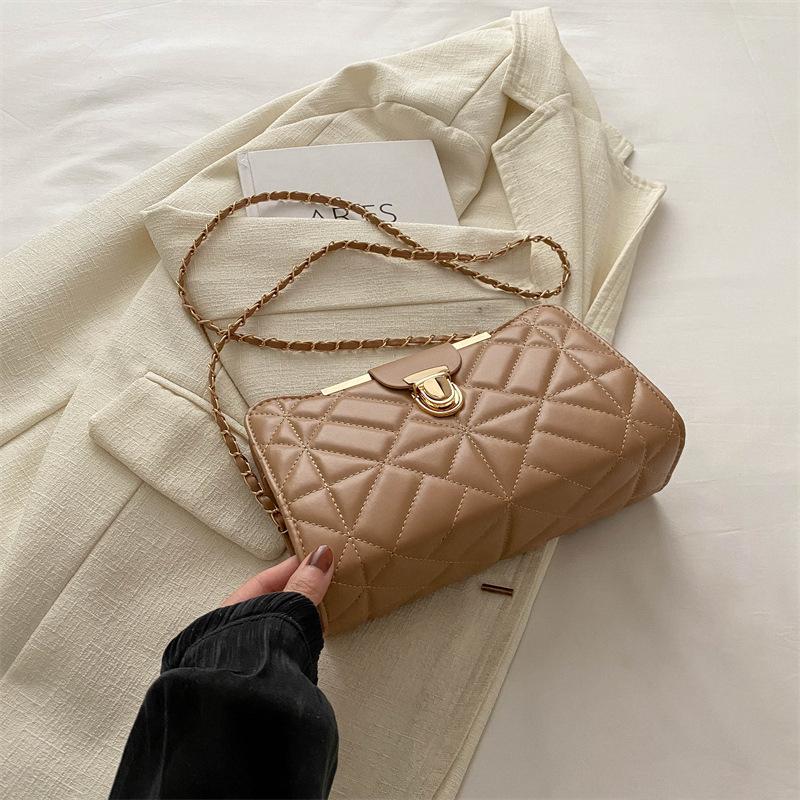 

2024 spring new diamond underarm bag fashionable foreign style shoulder bag texture handbag ins casual small square bag хакі