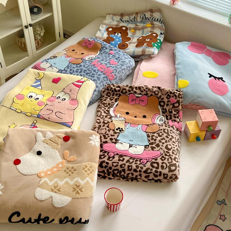 

Полотенце из молочного флиса высокой плотности 200 г, цифровая печать, вышивка, мультяшный четырехкомпонентный набор для прямой трансляции cover 200 * 230