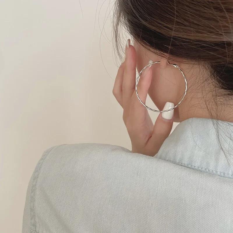 Korean Fashion Large Circle Wave Earrings for Women - Versatile, Chic, Temperate Style