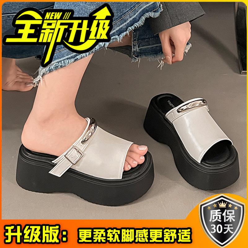 Small thick-bottomed cool slippers for women's outer wear 2025 summer new high-end metal buckle light bottom high-heeled sandals for women